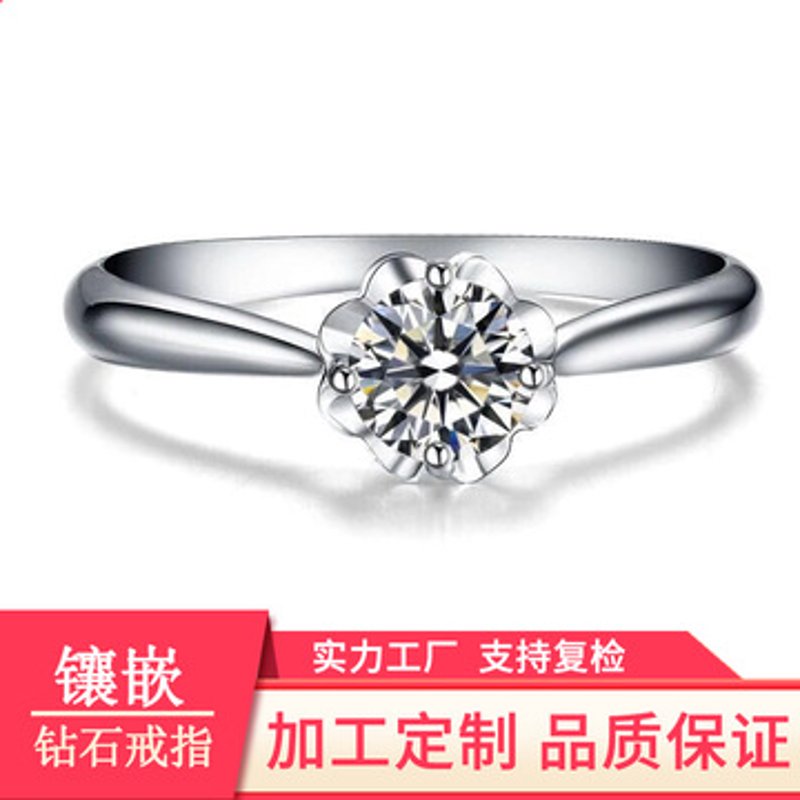 你是否曾梦到家中已故的亲人给你送来了金银饰品？或许你会因此而感到疑惑与好奇。今天，就让我们一起探索这个神秘的梦境背后的意义吧。
